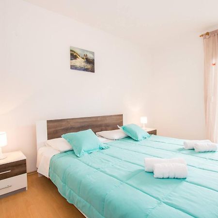 Family House With 2 Apartments - Irma Medulin Luaran gambar