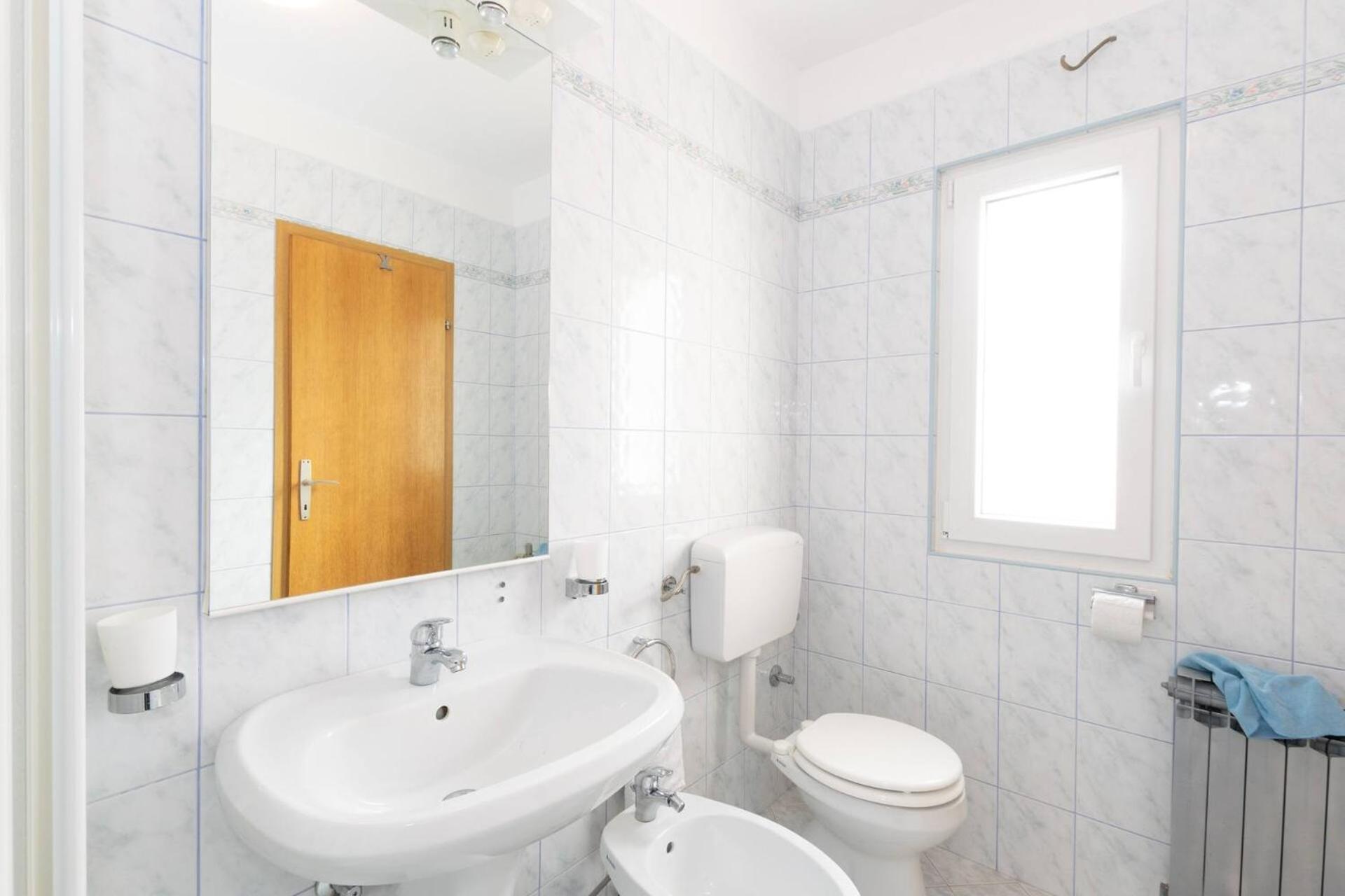 Family House With 2 Apartments - Irma Medulin Luaran gambar