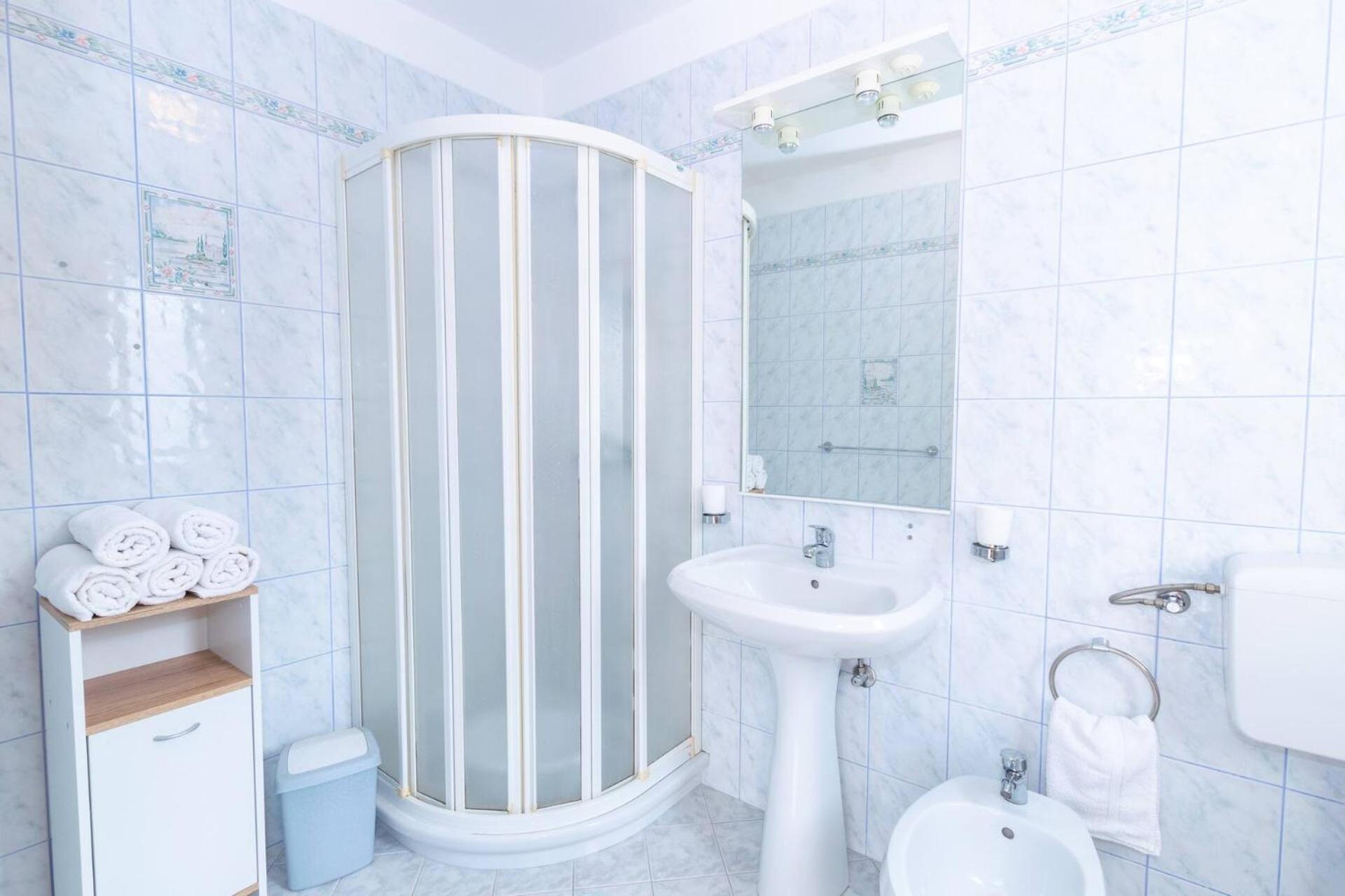 Family House With 2 Apartments - Irma Medulin Luaran gambar