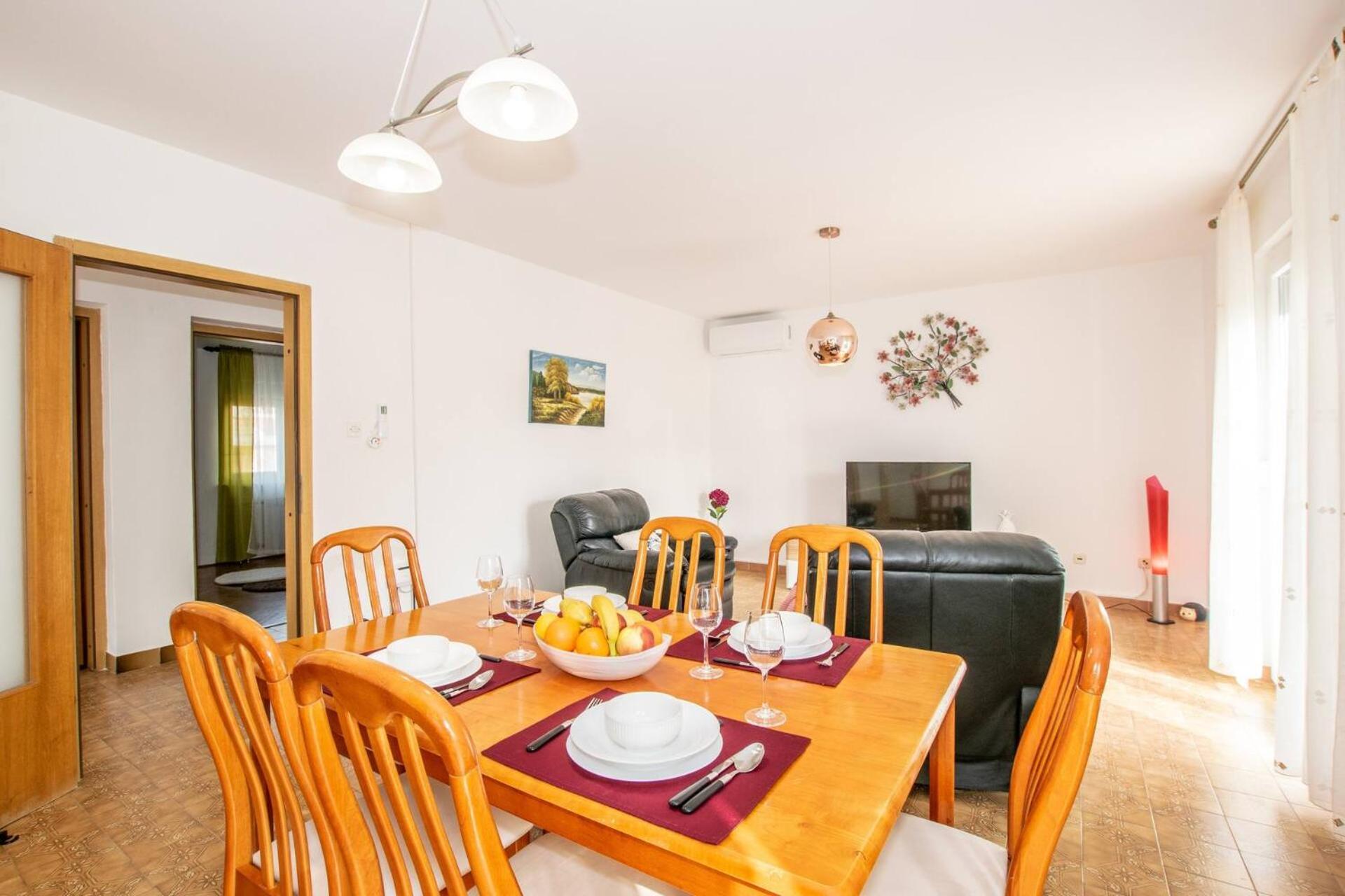 Family House With 2 Apartments - Irma Medulin Luaran gambar