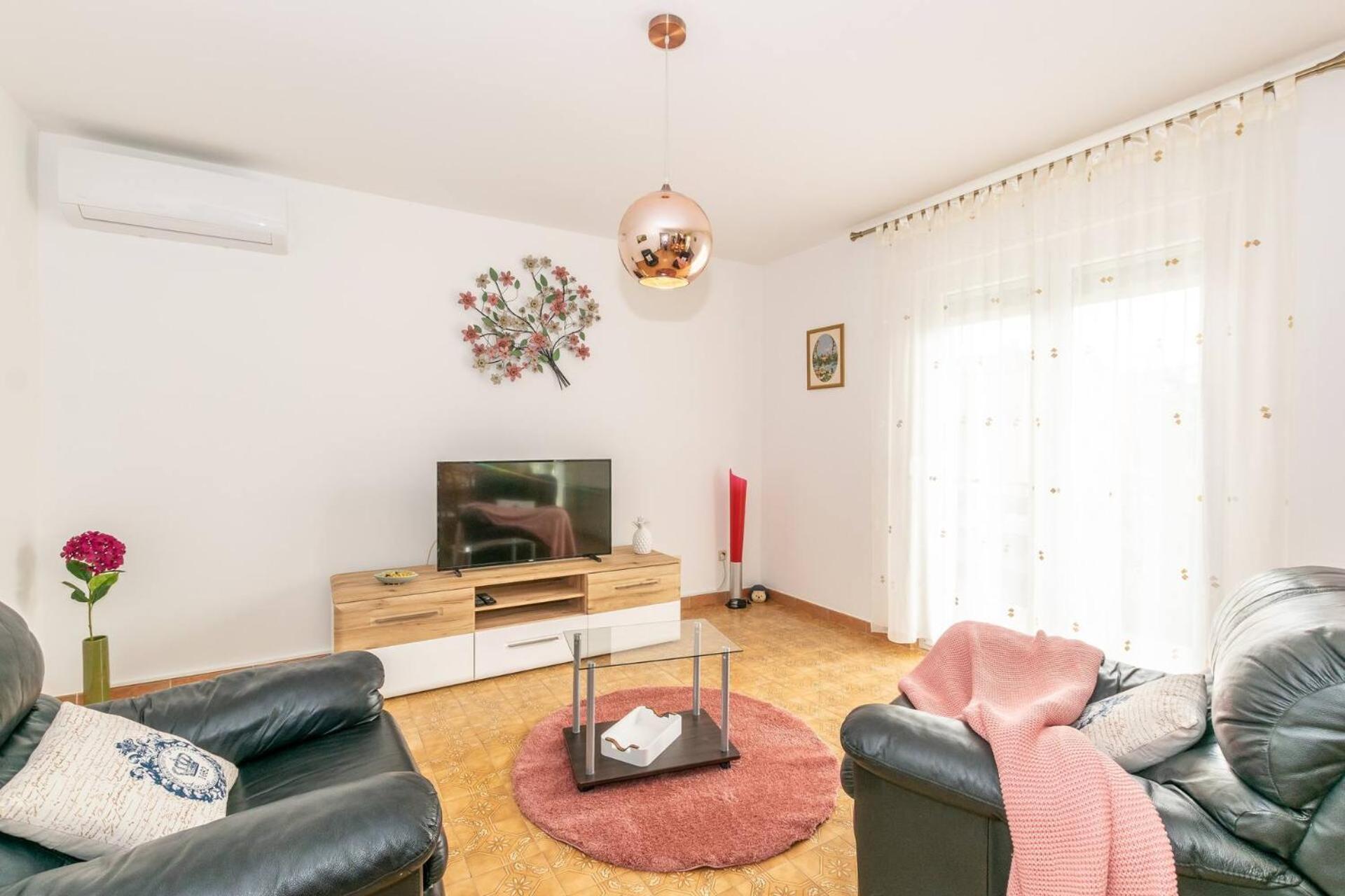 Family House With 2 Apartments - Irma Medulin Luaran gambar