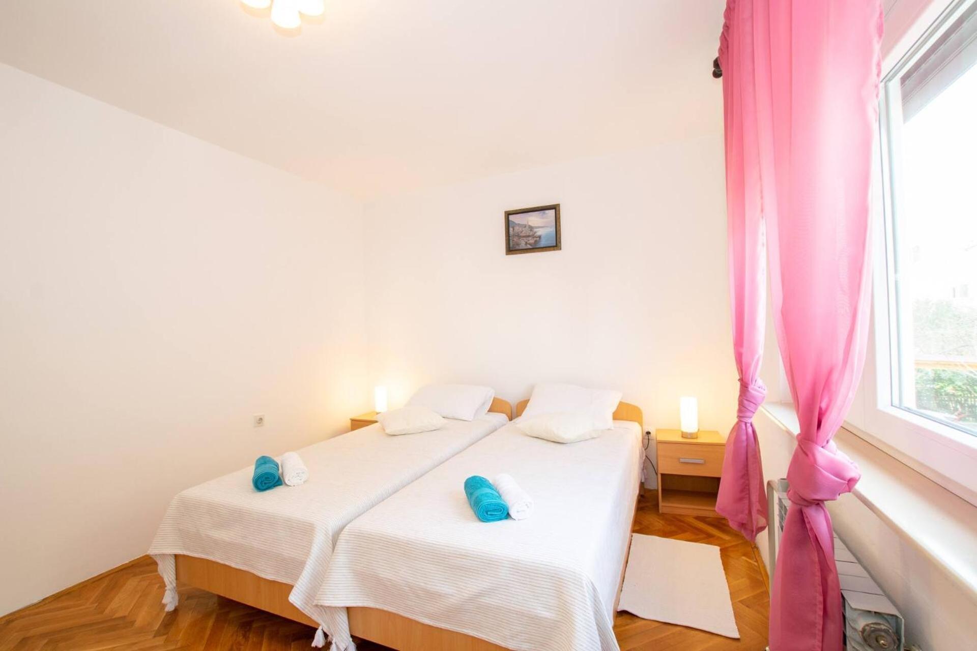 Family House With 2 Apartments - Irma Medulin Luaran gambar